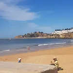 Sun On The 알부페이라